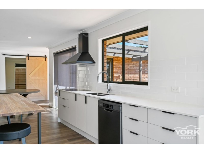 Centenary Heights QLD 4350