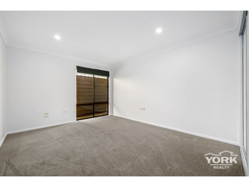 Centenary Heights QLD 4350