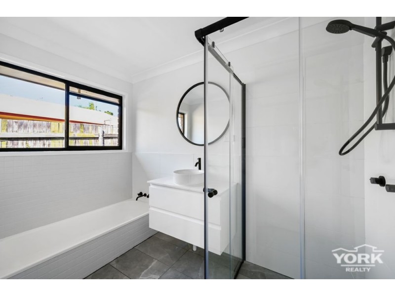 Centenary Heights QLD 4350