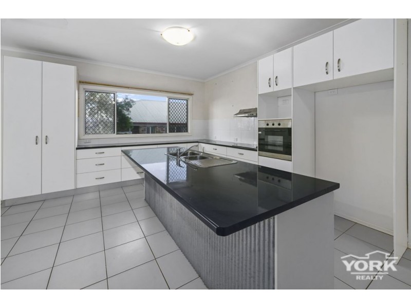 Kearneys Spring QLD 4350