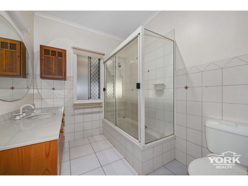 Kearneys Spring QLD 4350