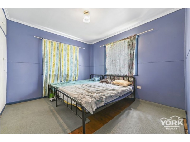 25 Quelch Street, Rockville QLD 4350