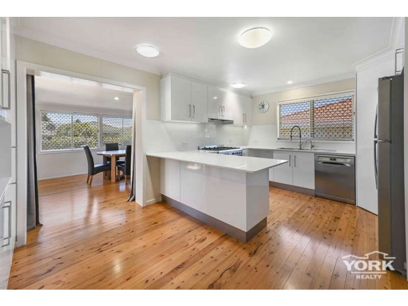 31 Merino Street, Harristown QLD 4350