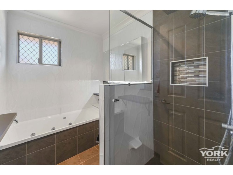 31 Merino Street, Harristown QLD 4350