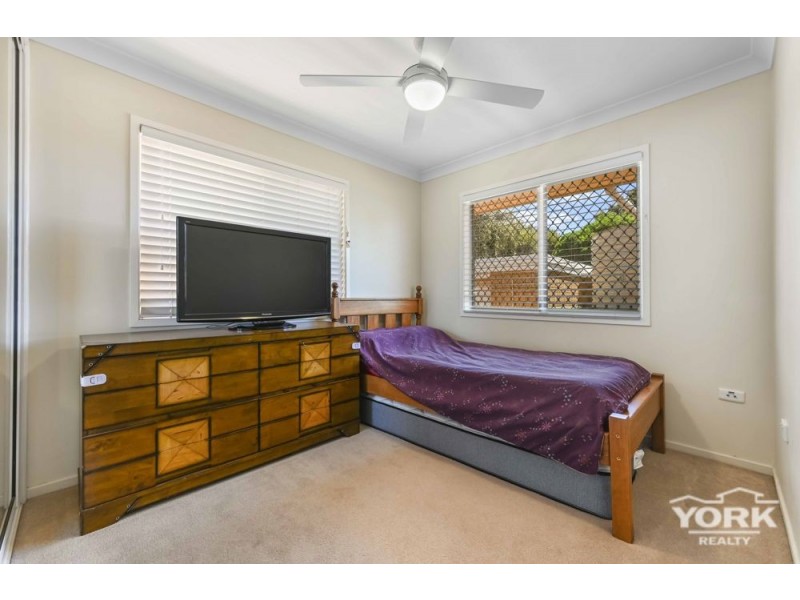 31 Merino Street, Harristown QLD 4350