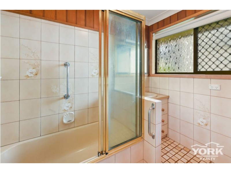 Centenary Heights QLD 4350