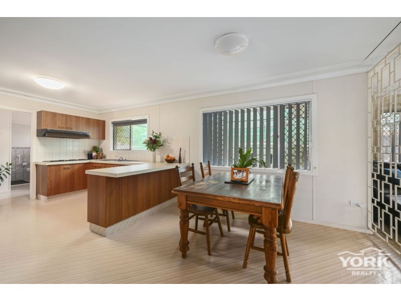 Centenary Heights QLD 4350