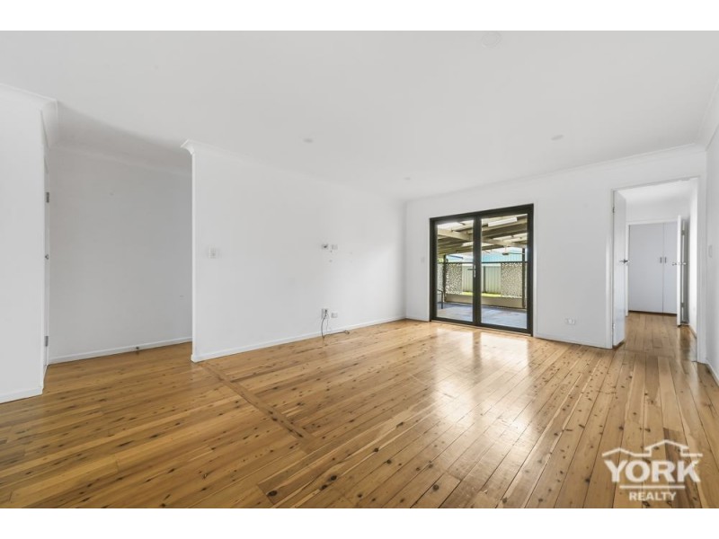 5 Skoien Street, Harristown QLD 4350