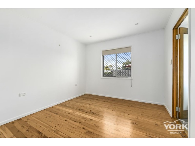 5 Skoien Street, Harristown QLD 4350