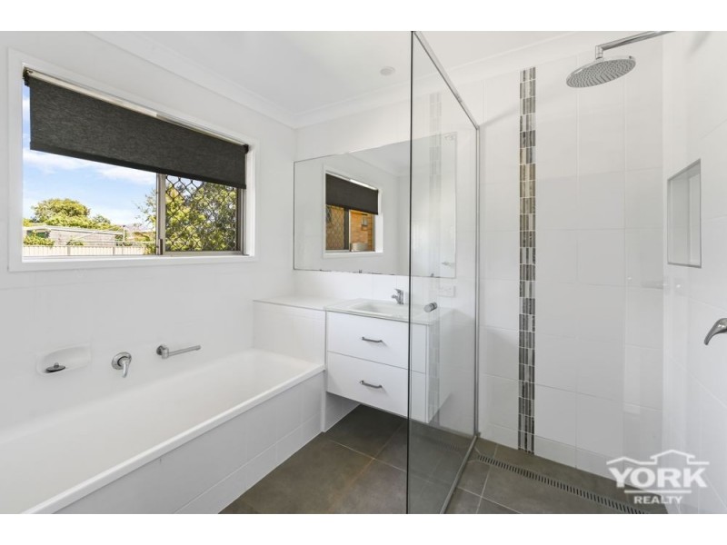 5 Skoien Street, Harristown QLD 4350