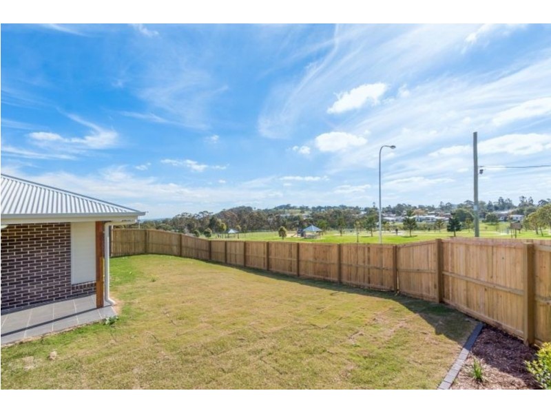 1/176 Handley Street, Darling Heights QLD 4350