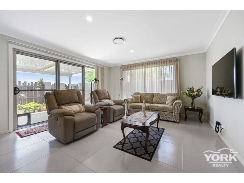 Centenary Heights QLD 4350