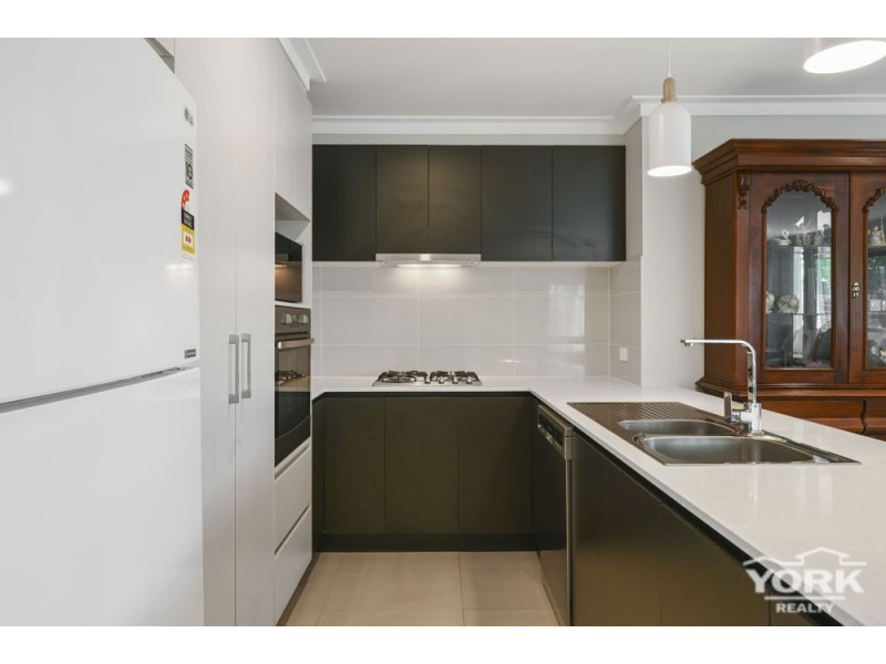 Centenary Heights QLD 4350