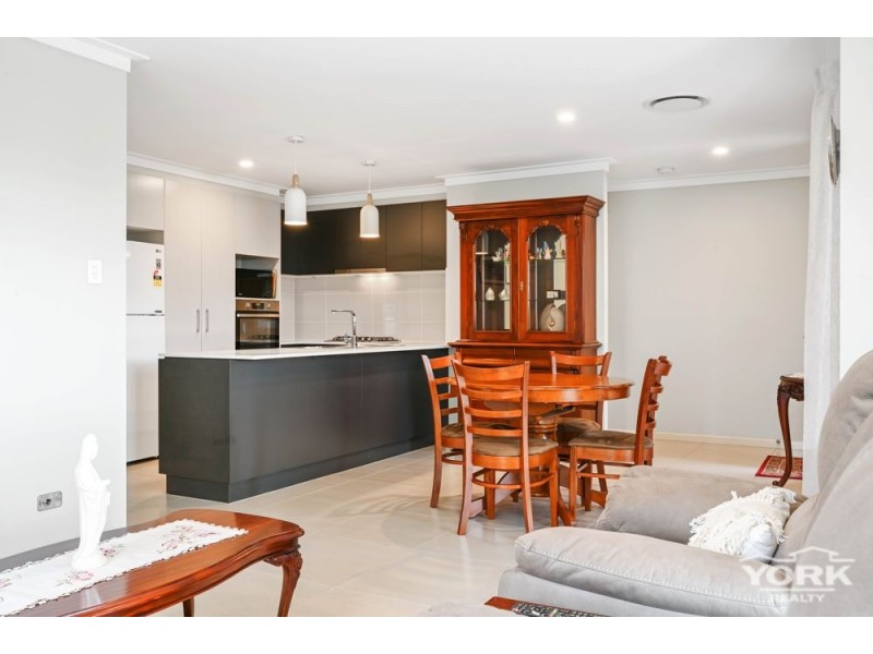 Centenary Heights QLD 4350