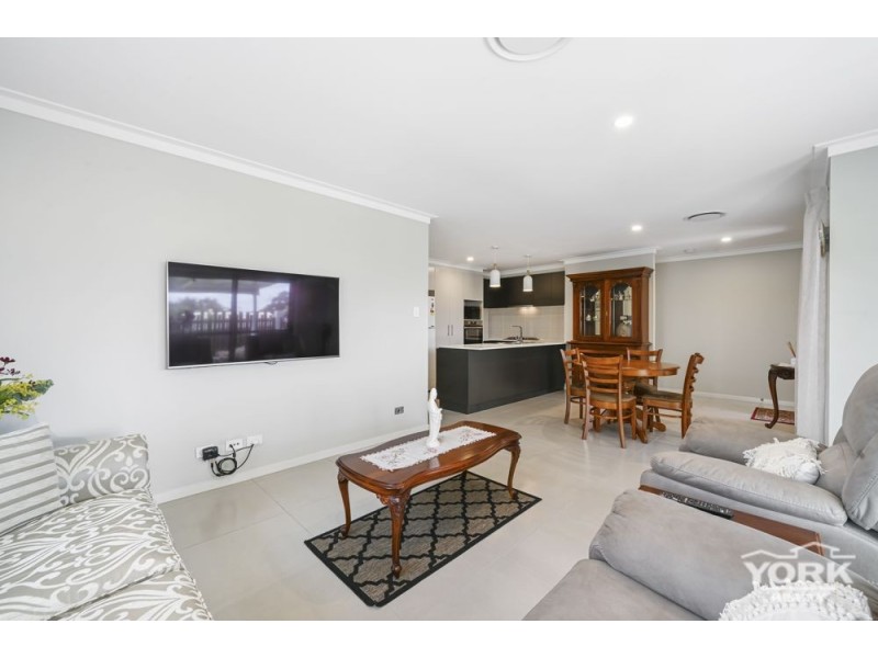 Centenary Heights QLD 4350