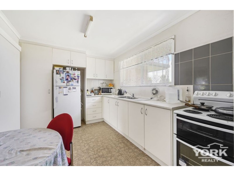 Kearneys Spring QLD 4350