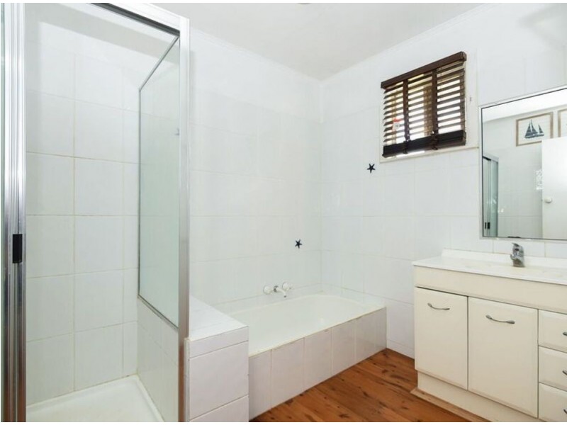 408 Alderley Street, Kearneys Spring QLD 4350