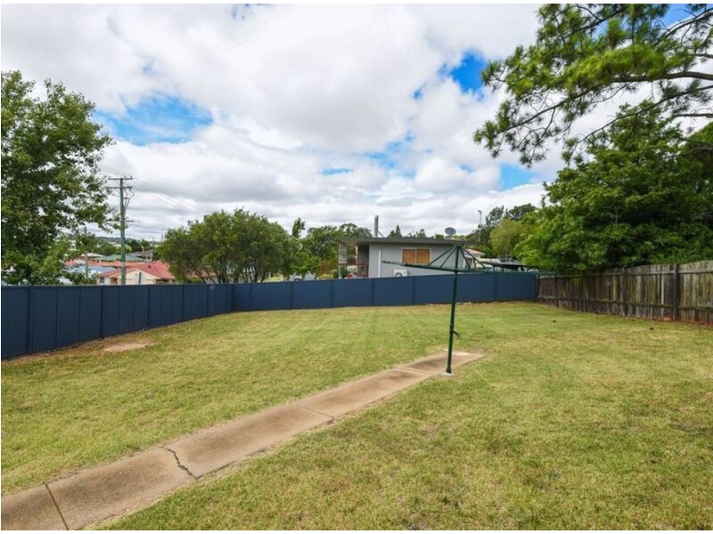 408 Alderley Street, Kearneys Spring QLD 4350