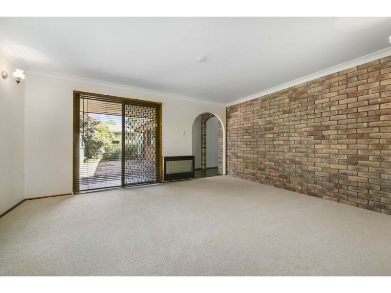 3 Azalea Court, Centenary Heights QLD 4350