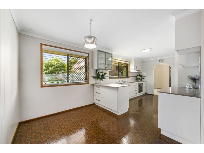 3 Azalea Court, Centenary Heights QLD 4350