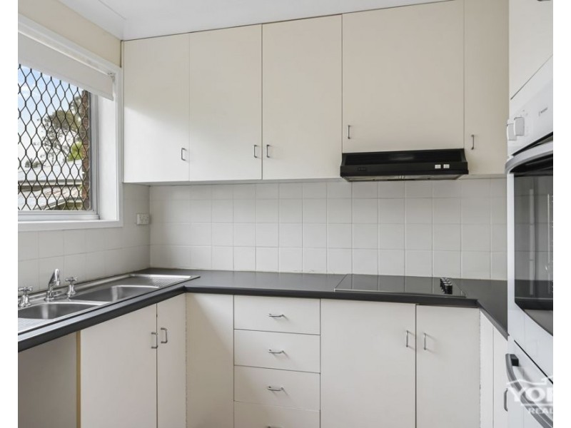 2/88 Anzac Avenue, Newtown QLD 4350