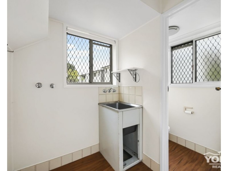 2/88 Anzac Avenue, Newtown QLD 4350