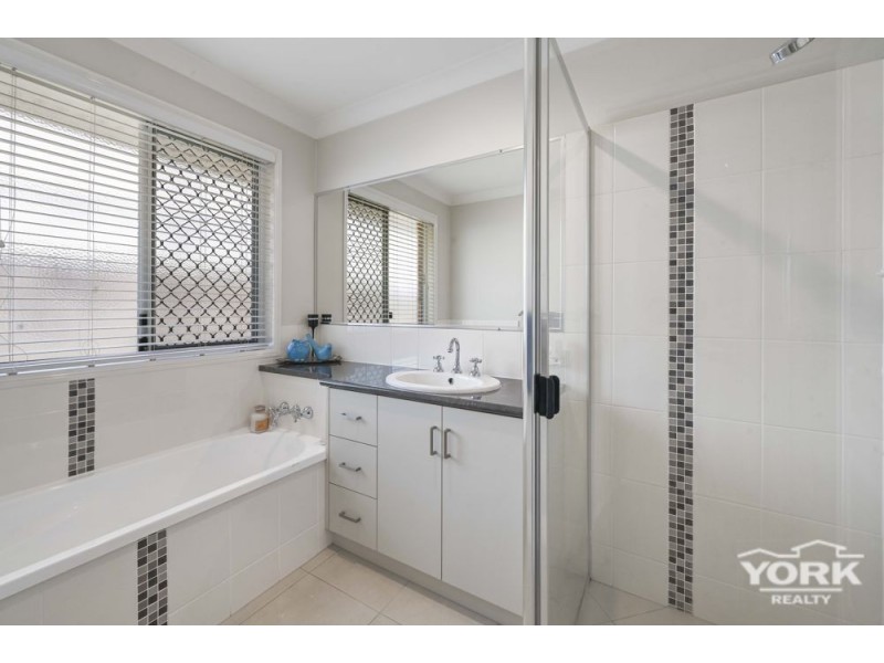 Wilsonton Heights QLD 4350