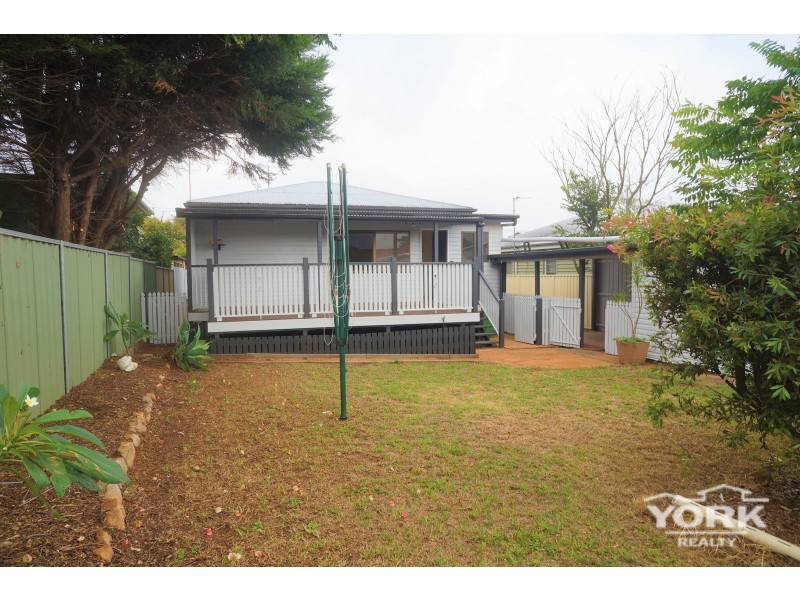28 Clark Street, South Toowoomba QLD 4350
