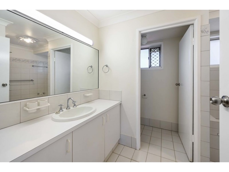 363 Greenwattle Street, Wilsonton QLD 4350