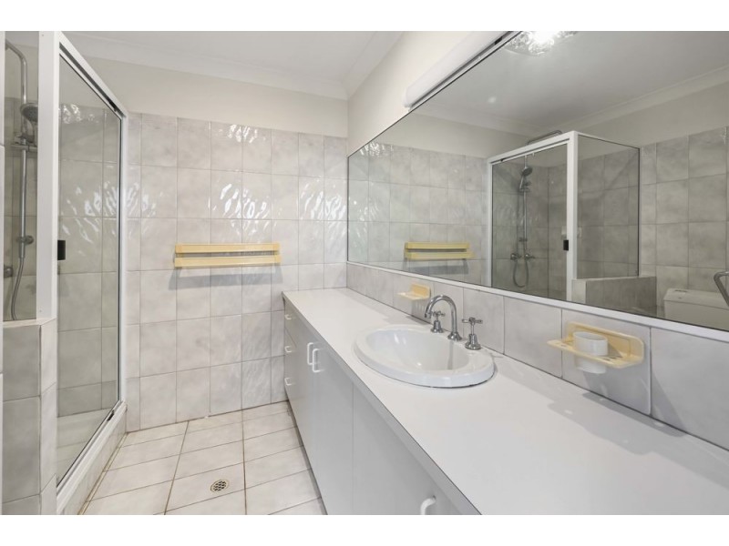 363 Greenwattle Street, Wilsonton QLD 4350