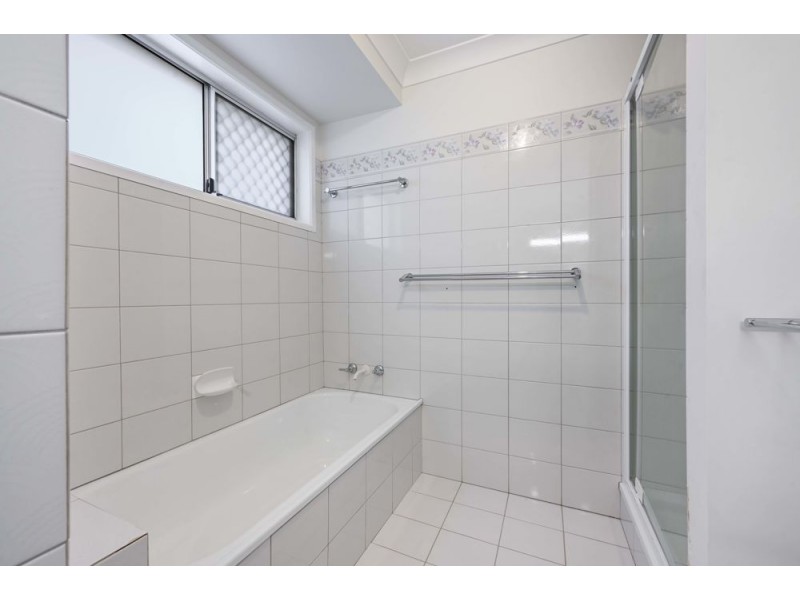 363 Greenwattle Street, Wilsonton QLD 4350