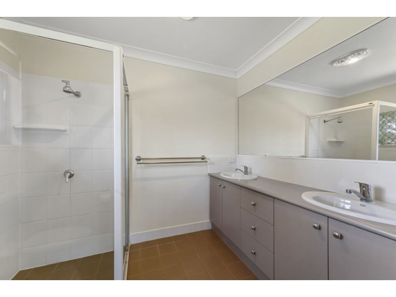 Centenary Heights QLD 4350