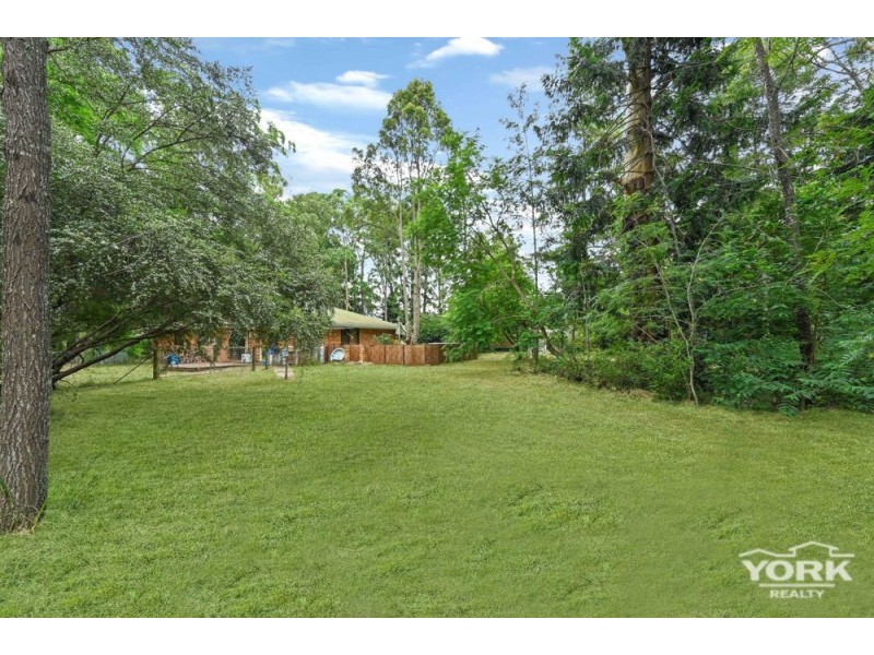 9925 New England Highway, Cabarlah QLD 4352