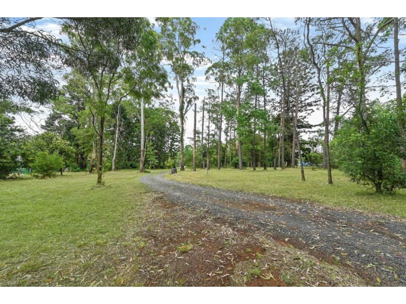9925 New England Highway, Cabarlah QLD 4352