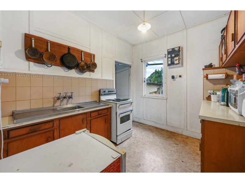 100b Holberton Street, Newtown QLD 4350