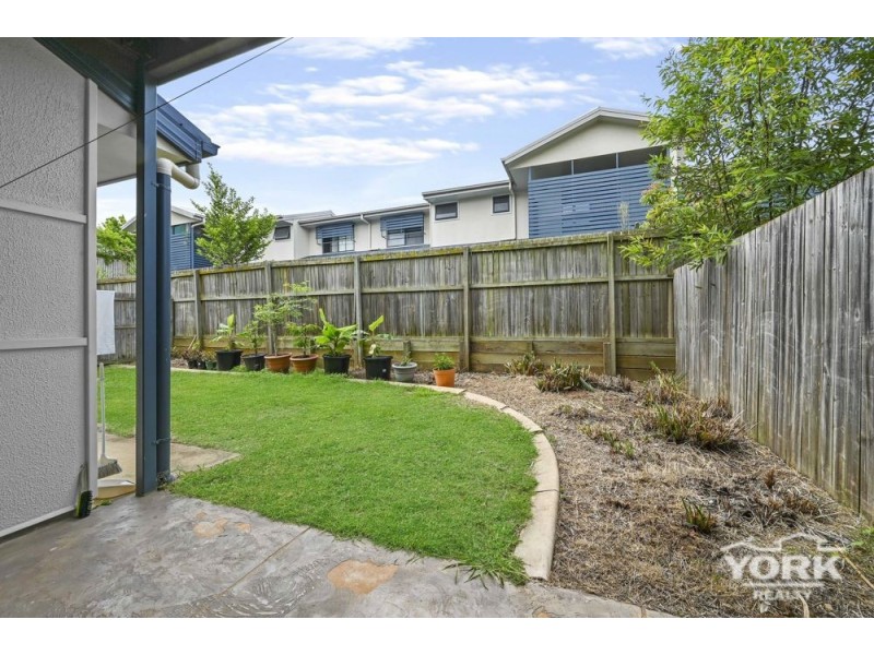 Kearneys Spring QLD 4350