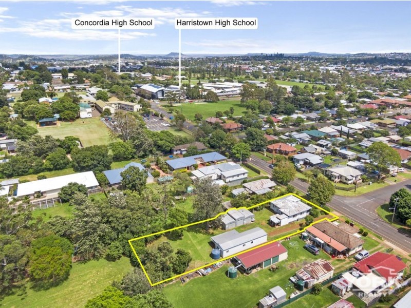 314 South Street, Harristown QLD 4350