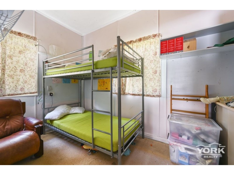 314 South Street, Harristown QLD 4350