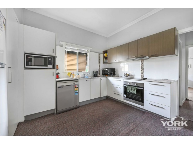 724 Ruthven Street, South Toowoomba QLD 4350