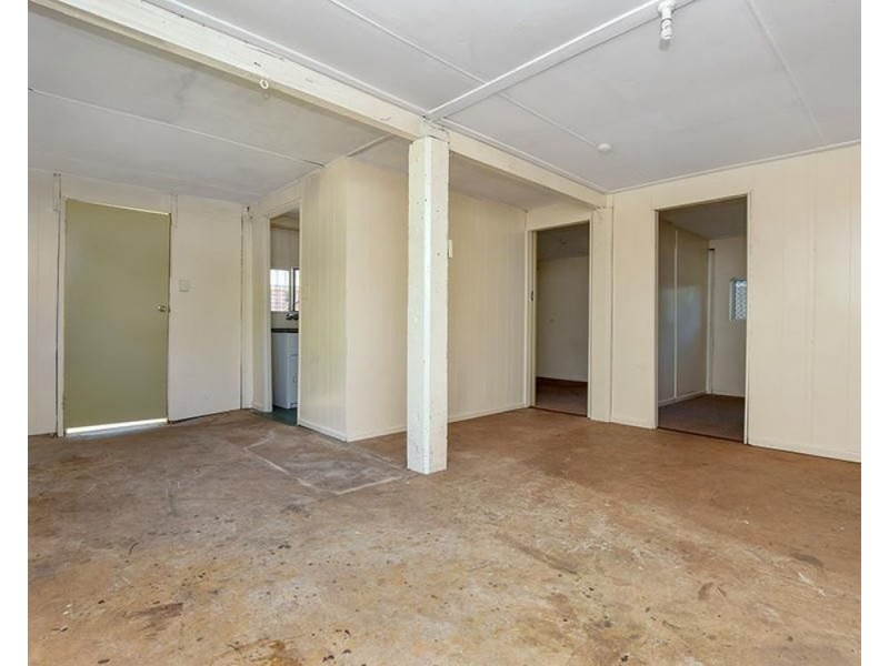 273 James Street, Newtown QLD 4350