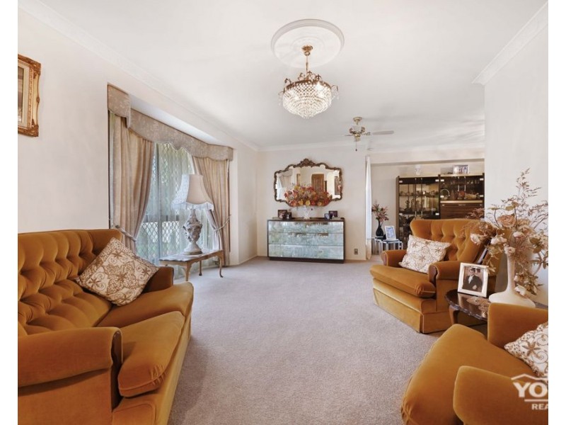 12 Prosser Street, Rockville QLD 4350