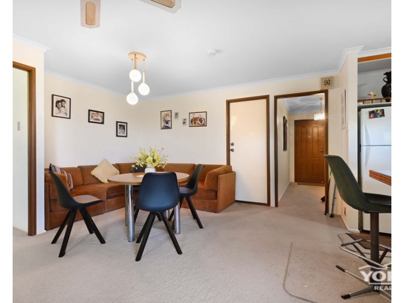 12 Prosser Street, Rockville QLD 4350