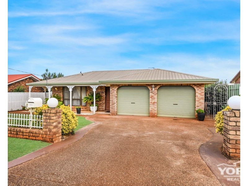 12 Prosser Street, Rockville QLD 4350