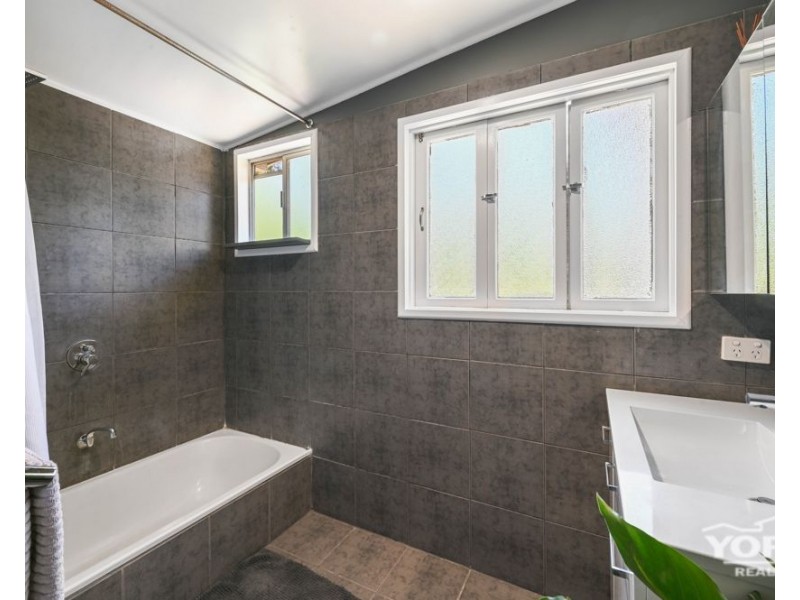 6 Sheehan Street, South Toowoomba QLD 4350