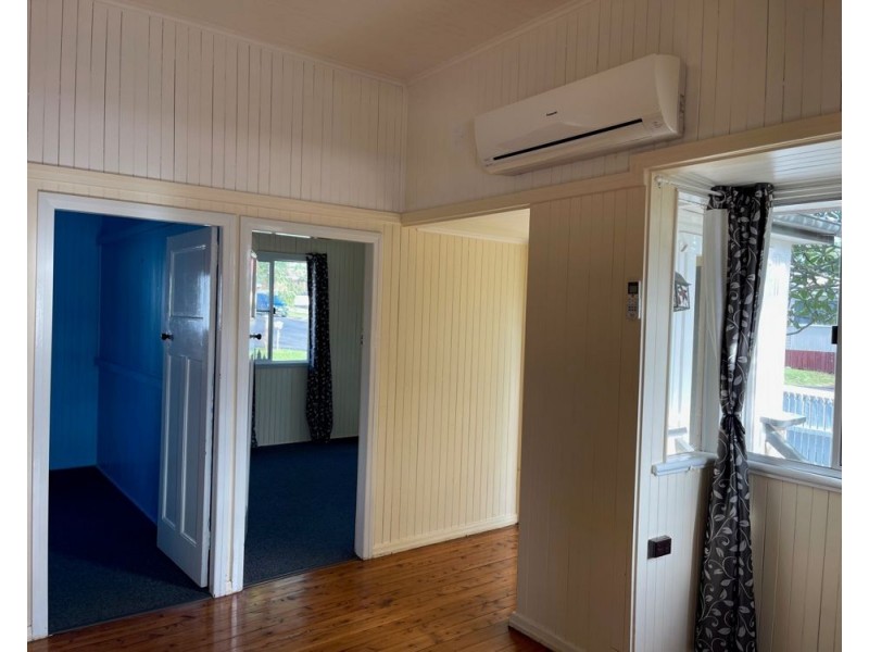 6 Peak Street, Harristown QLD 4350