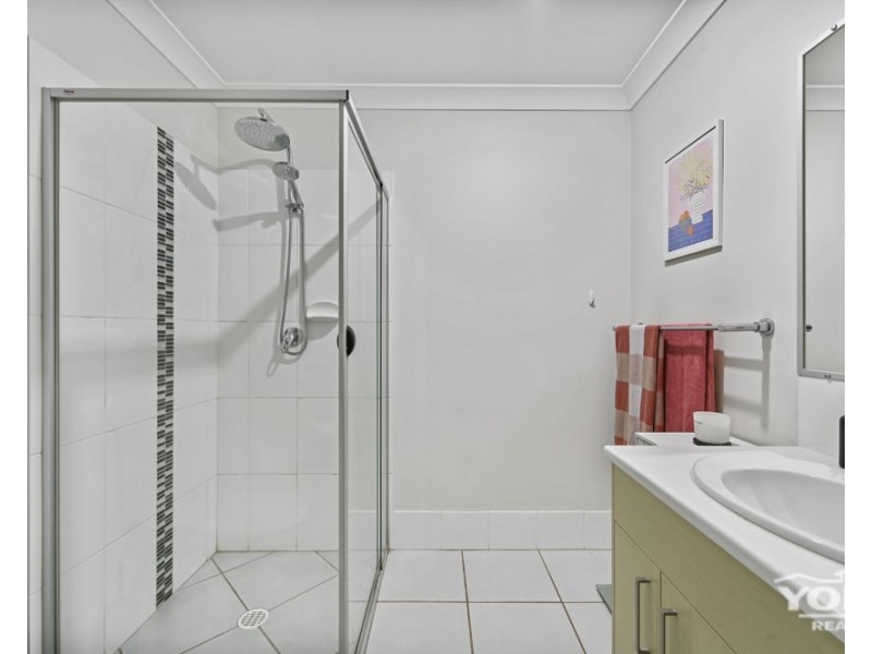 6 Cooranga Street, Glenvale QLD 4350