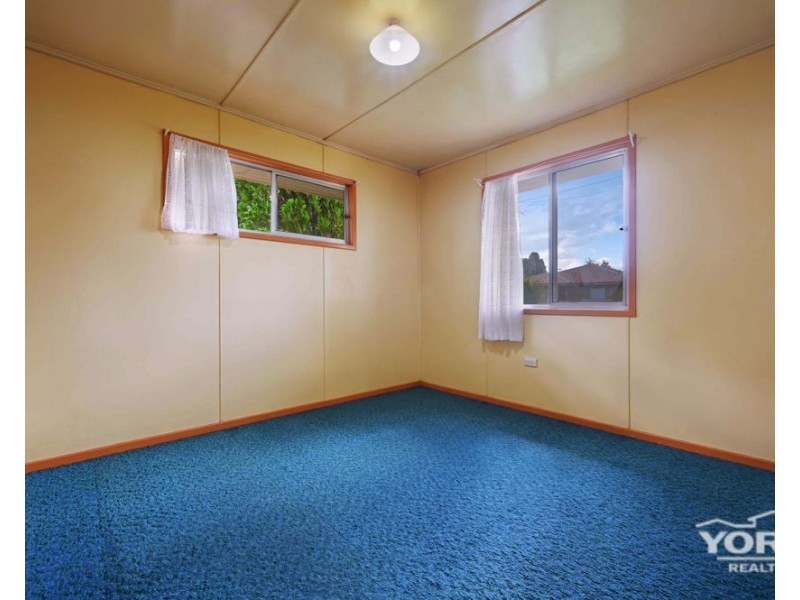 Centenary Heights QLD 4350