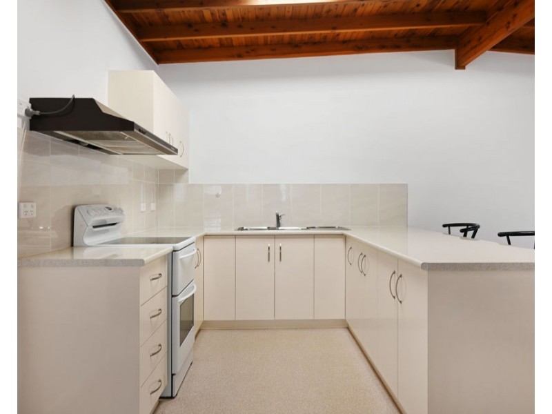 1/10 Doncaster Street, Newtown QLD 4350