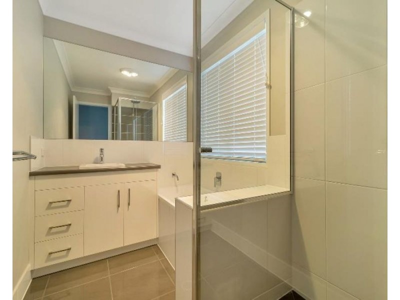 4/19 Sandalwood Drive, Glenvale QLD 4350