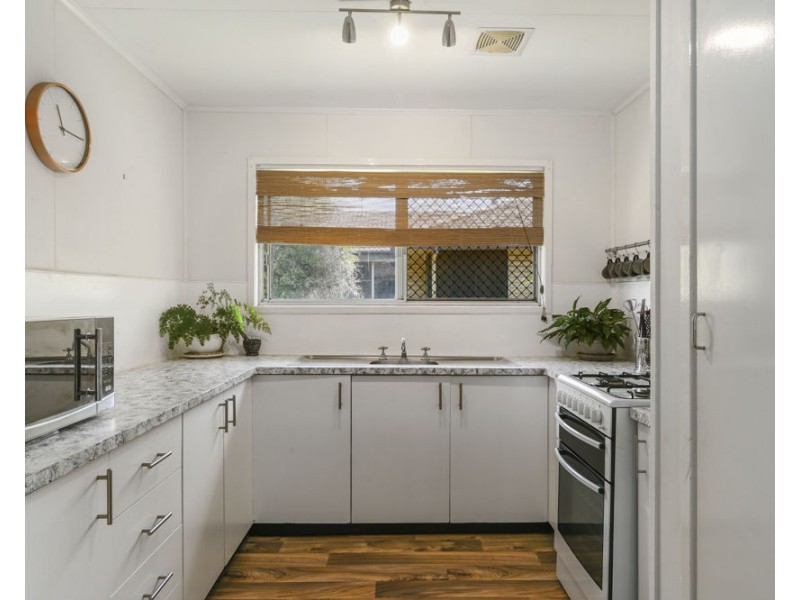 8 Dignan Street, Harristown QLD 4350